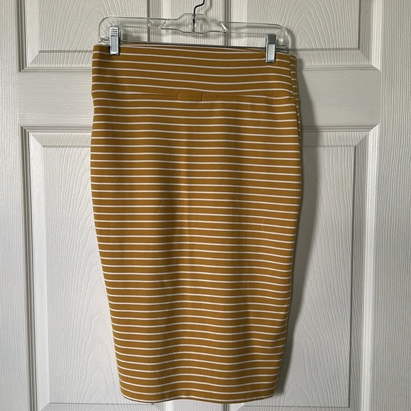 Popular Basics Mustard Yellow/White Striped Skirt Size L - Picture 3 of 5